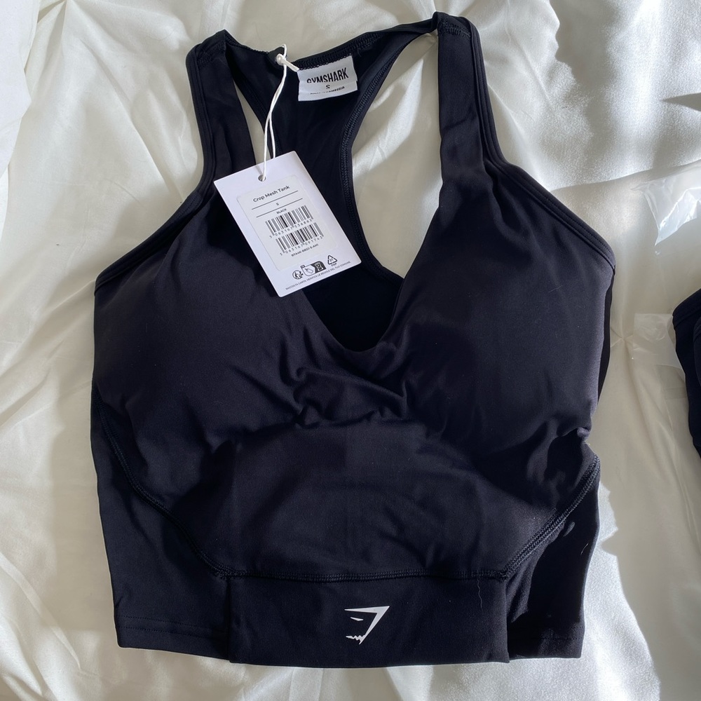 Cropped black gym shark top
